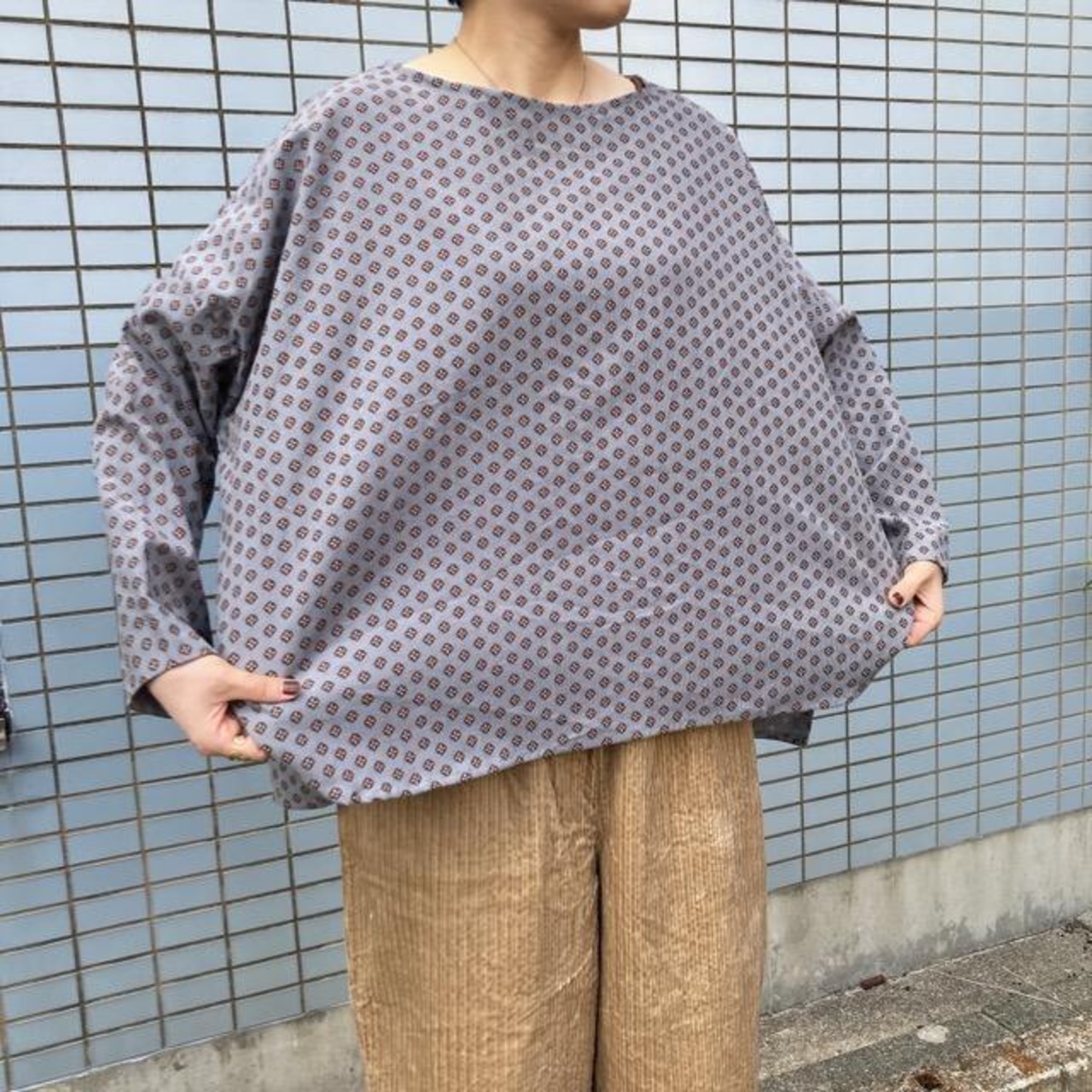 ICHI（イチ）　小紋柄ブラウス　グレー
