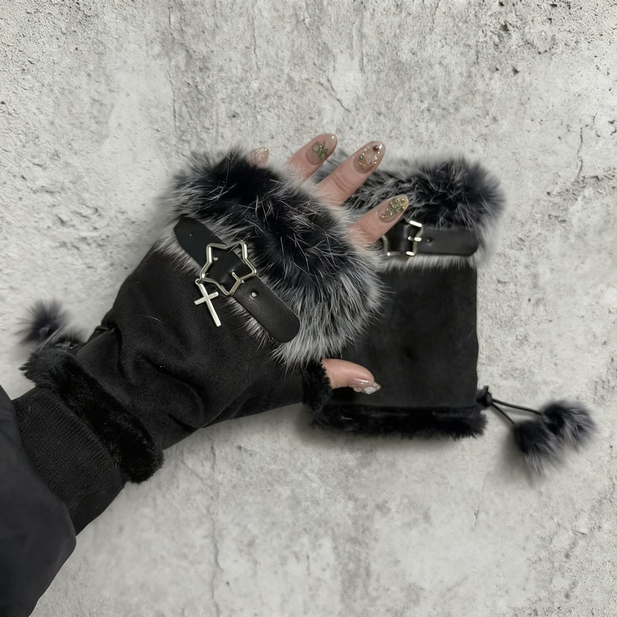 ライブ 小物 ファー付きクロス装飾 アームウォーマー 3色展開 防寒