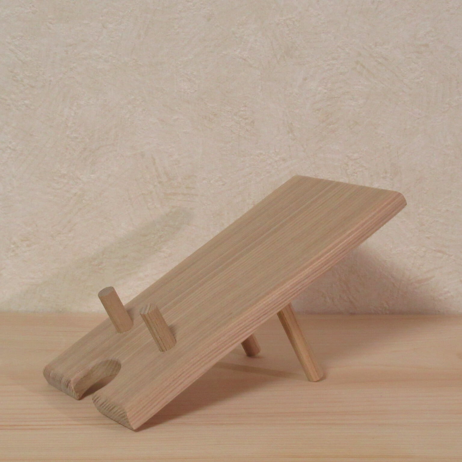 天然木《タモ》木製スマホスタンド type2 | Katsu工房