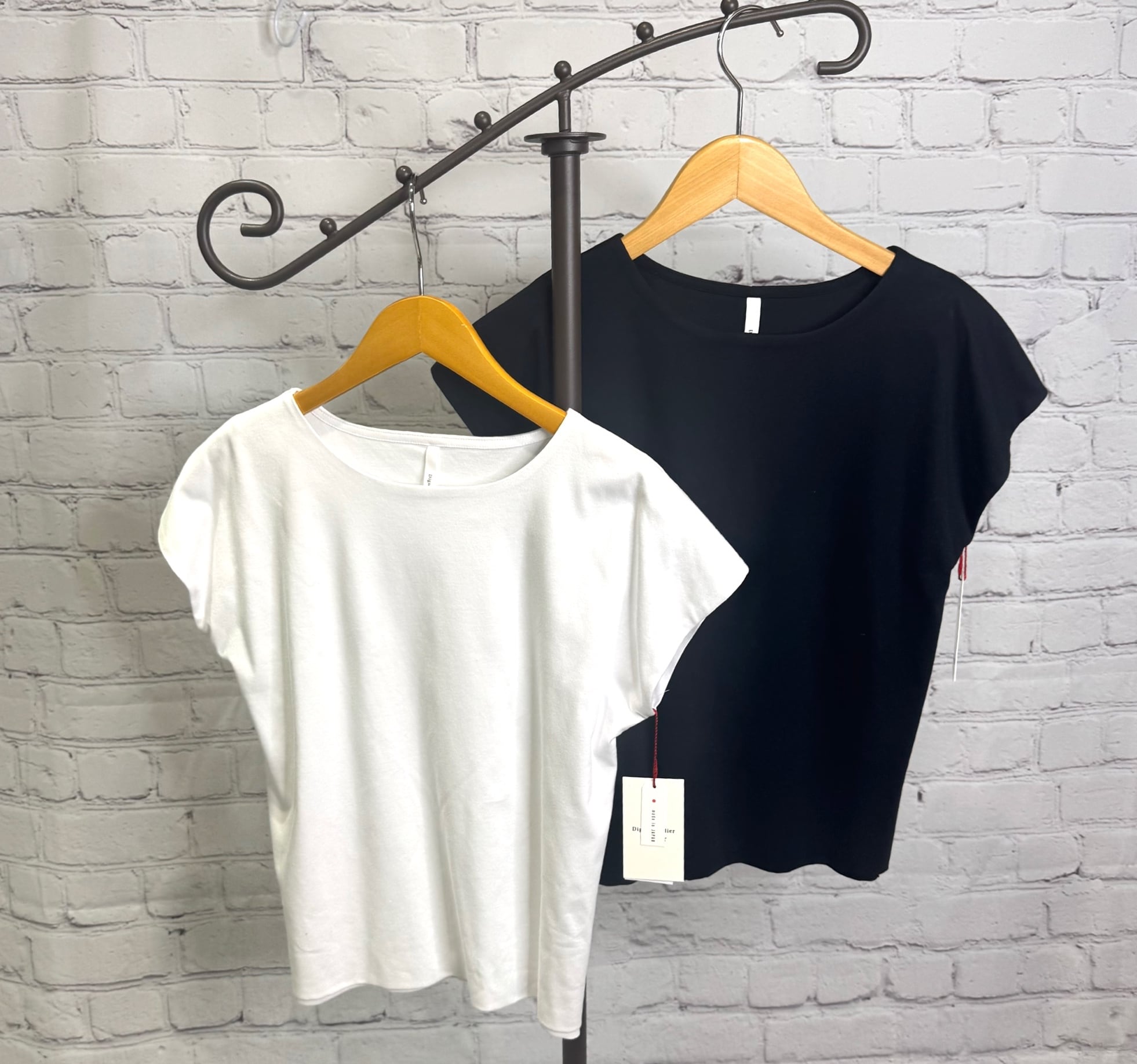 Dignite collier ディニテコリエ すっきりフレンチスムースTEE