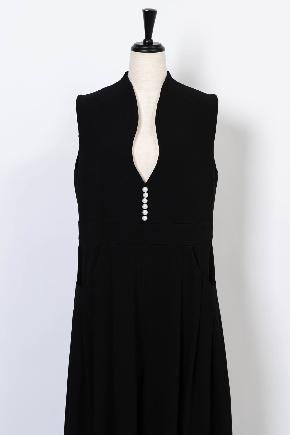 Pearl Curved Neck All In One BLACK | Arobe OFFICIAL ONLINE STORE