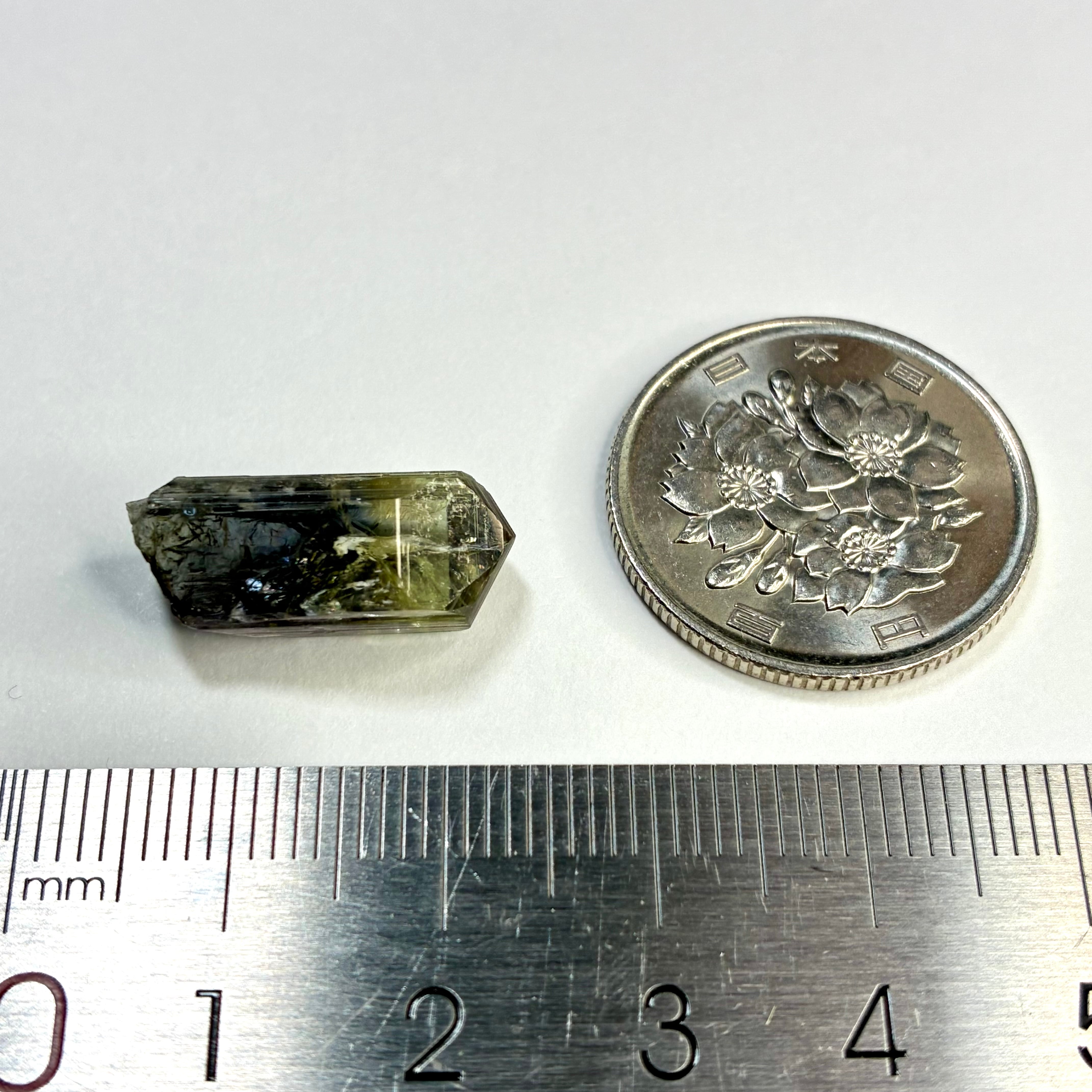 非加熱タンザナイト 【一点物】 原石 鉱物 天然石 パワーストーン (No