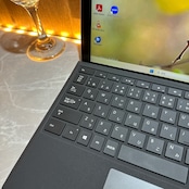 『大人気 2in1モデル』Microsoft Surface Pro i5第10世代 SSD256GB ノートパソコン