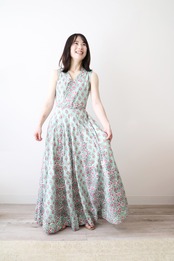 【Cheva Maharanee】ノースリーブVネックロングワンピース blue