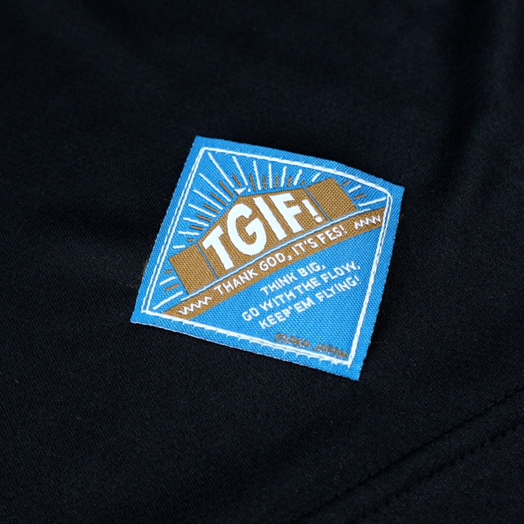 TGIF! 速乾ドライTシャツ「神様ありがとう、今日はフェスです。」(BK