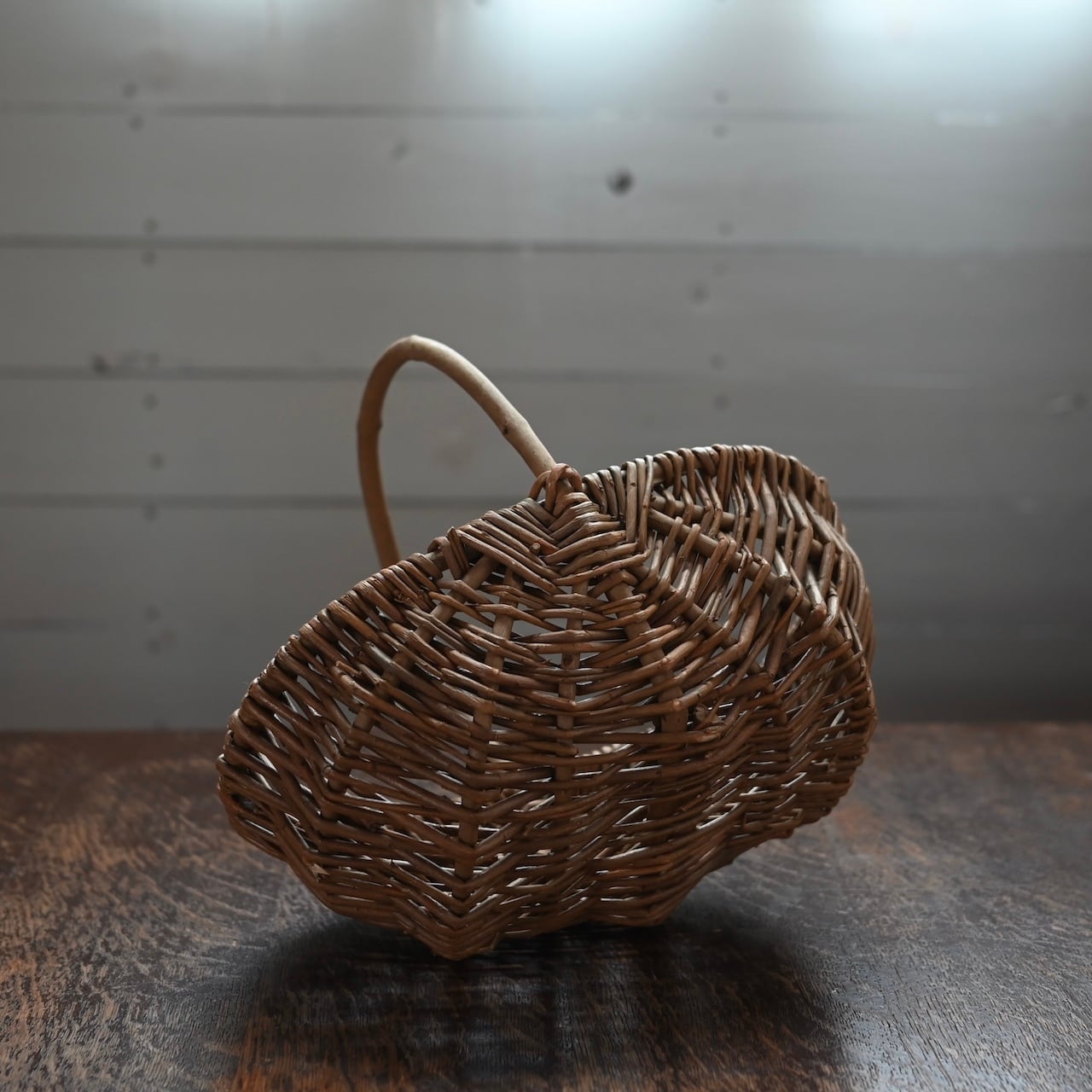 Basket / バスケット〈 かご・小物入れ・ラタン・収納・アンティーク