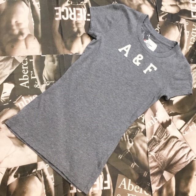 Abercrombie＆Fitch　WOMEN　Ｔシャツ　ＸＳサイズ