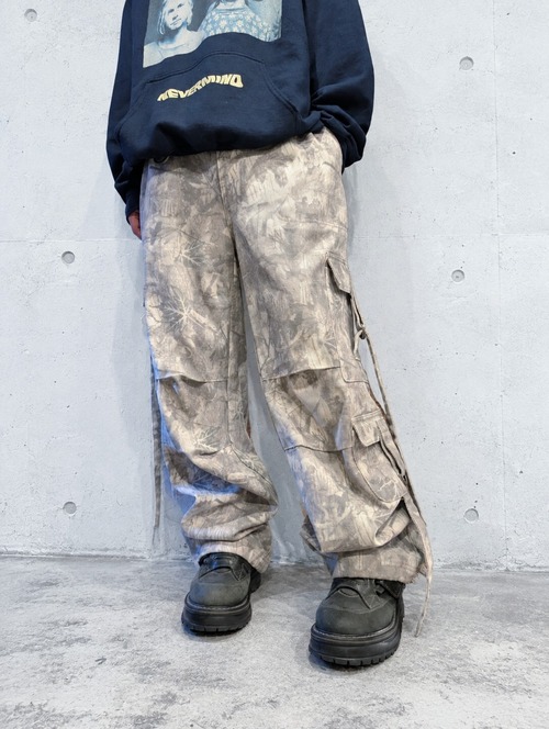 "LEAF CAMOUFLAGE" cargo pants