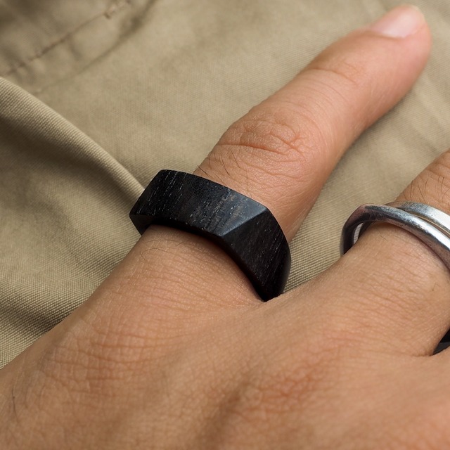 06s-10s Tiffany & Co. Frank Gehry Wood Torque Ring