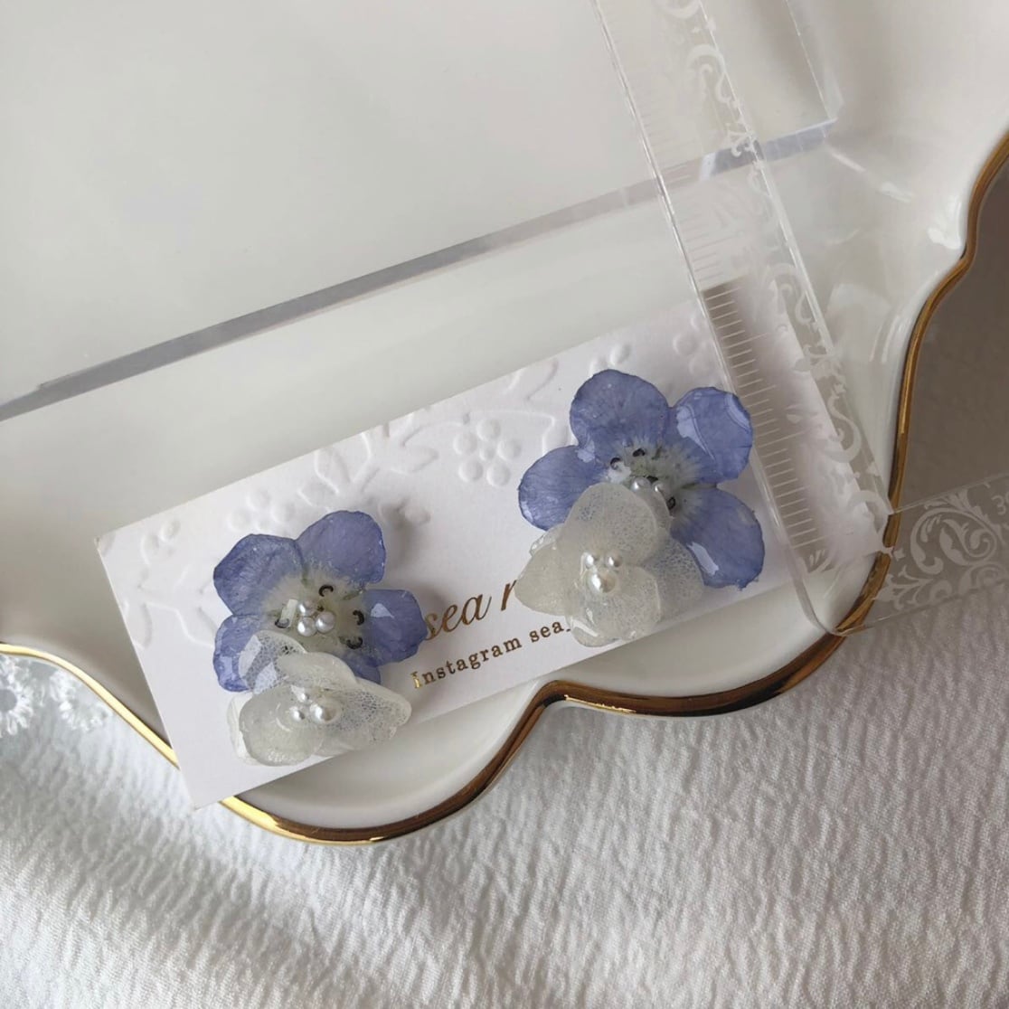 no.825 再販 ネモフィラと紫陽花のピアス ブルー ホワイトアナベル