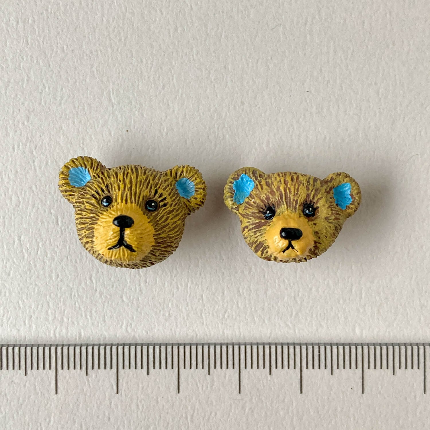 青い耳のクマの顔UKボタン（21mm/22mm） | Dua-アクセサリーパーツショップ