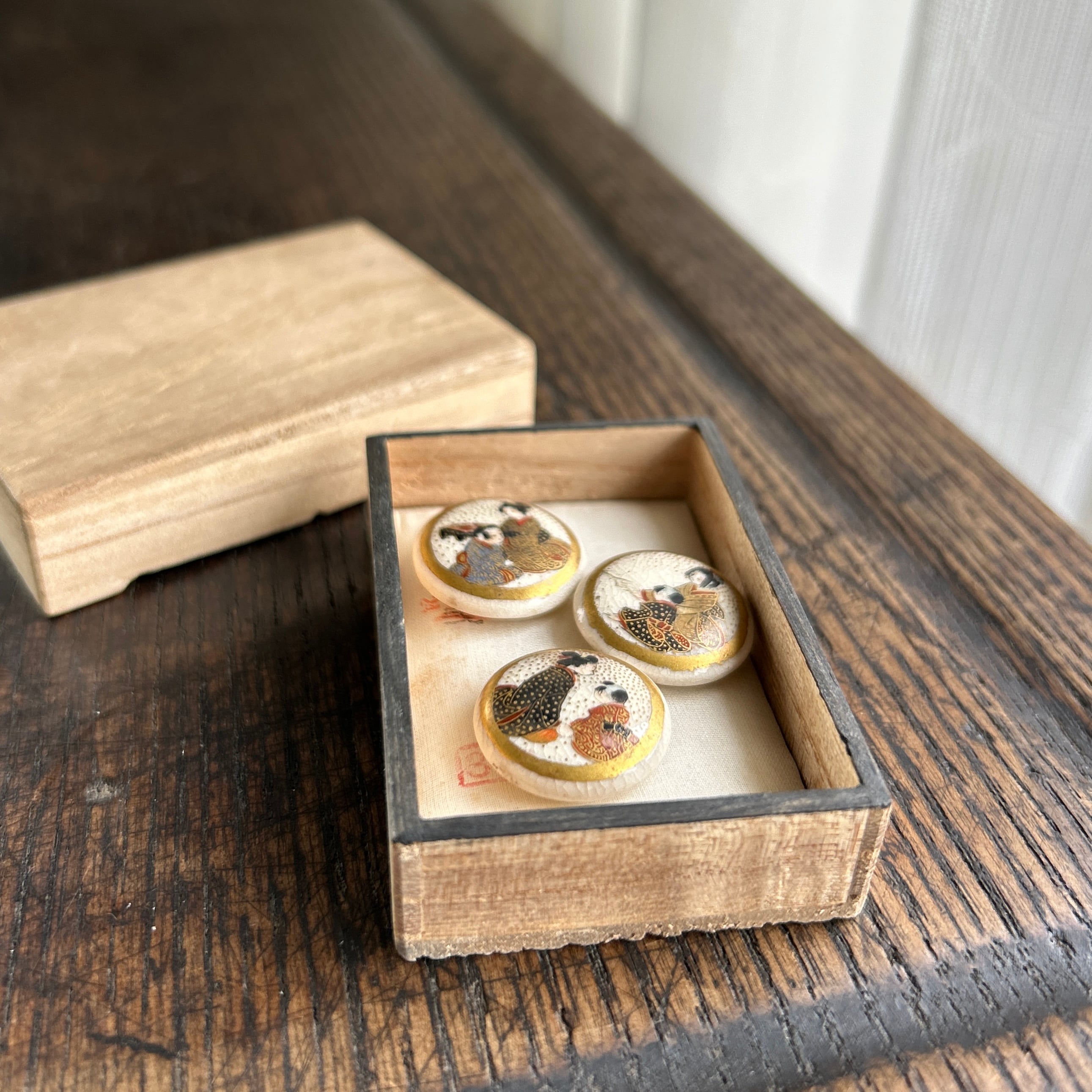 アンティーク　明治の里帰り薩摩ボタン　小3個セット