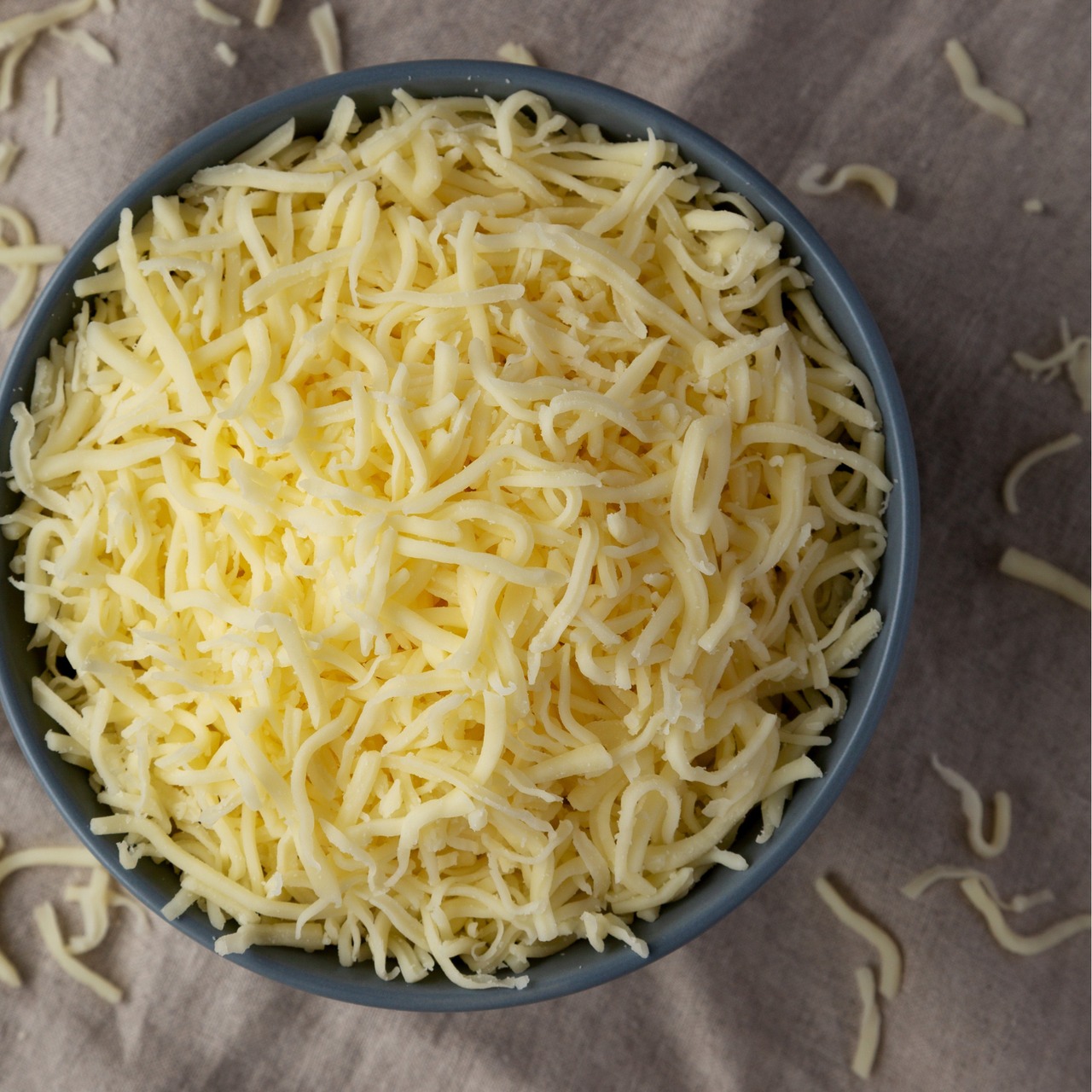オランダ産 グラスフェッド ゴーダチーズ リンドレス（皮なし）400g Dutch Rindless Gouda Cheese Made from Grassfed Milk 400g / Smooth and Mild Flavor