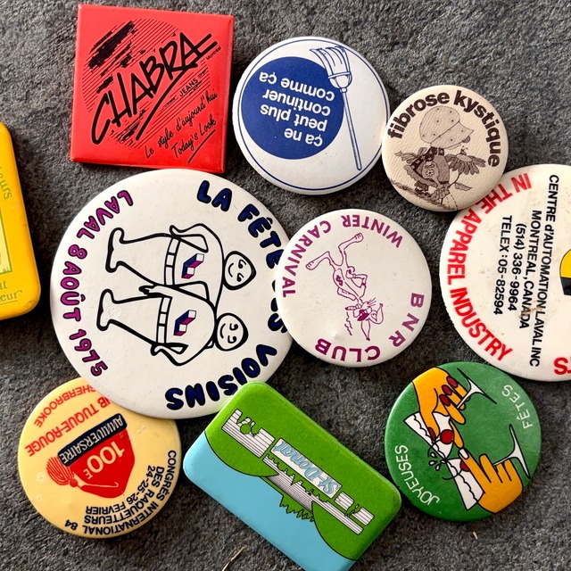 10個 US･北米系 ヴィンテージ レトロ 缶バッジ  vintage ビンテージ 古着 通販 リメイク 雑貨 2508013-23