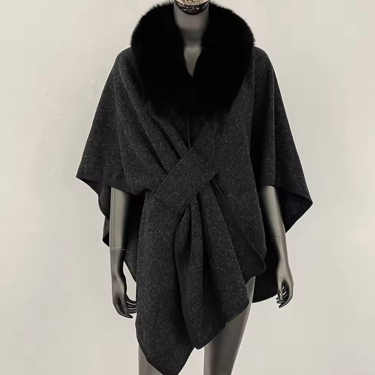 High-quality fur cape《 即日発送 》 | CLARA