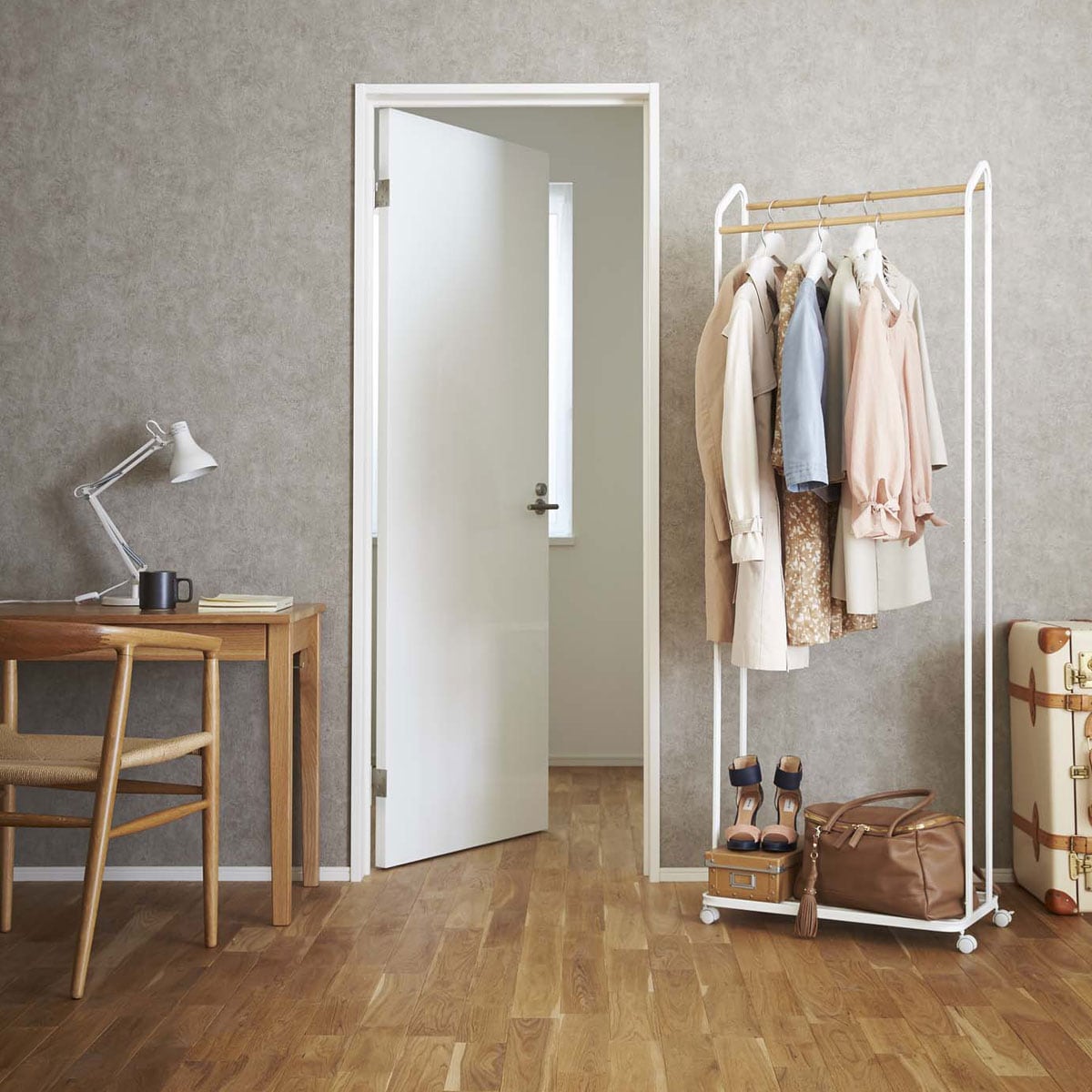 ハンガーラック キャスター付き　 tower タワー ホワイト　山崎実業 ハンガーラック 山崎実業 tower タワー ハンガーラック