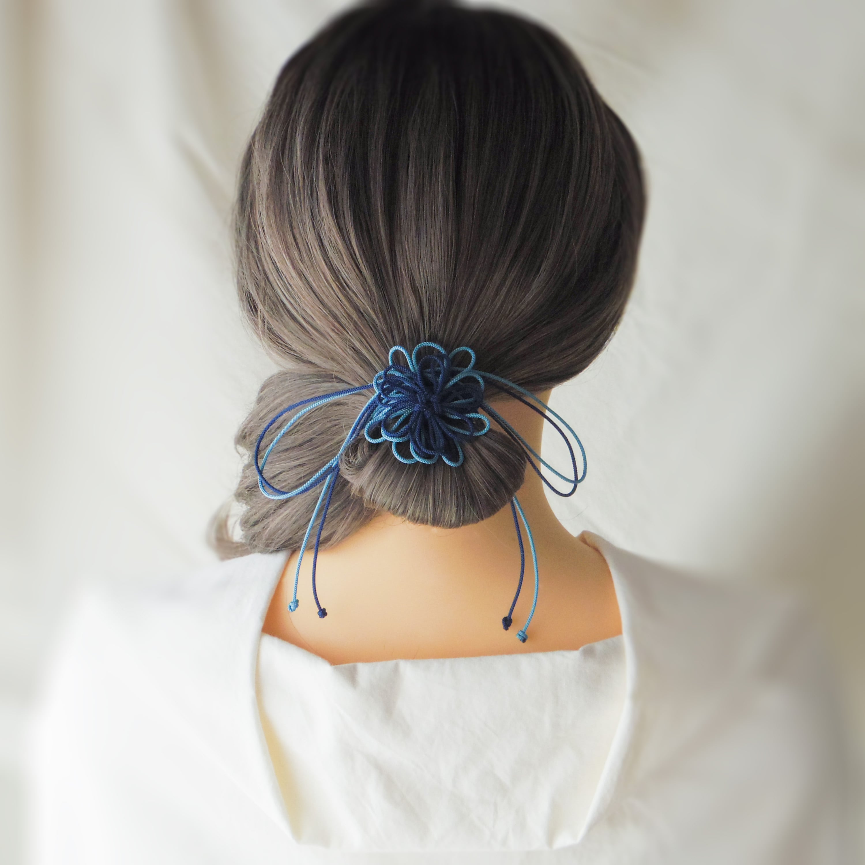 飾り結びヘアゴム「ときひたり、君」(濃青×縹)|着物・浴衣に簡単アレンジで和装ヘア