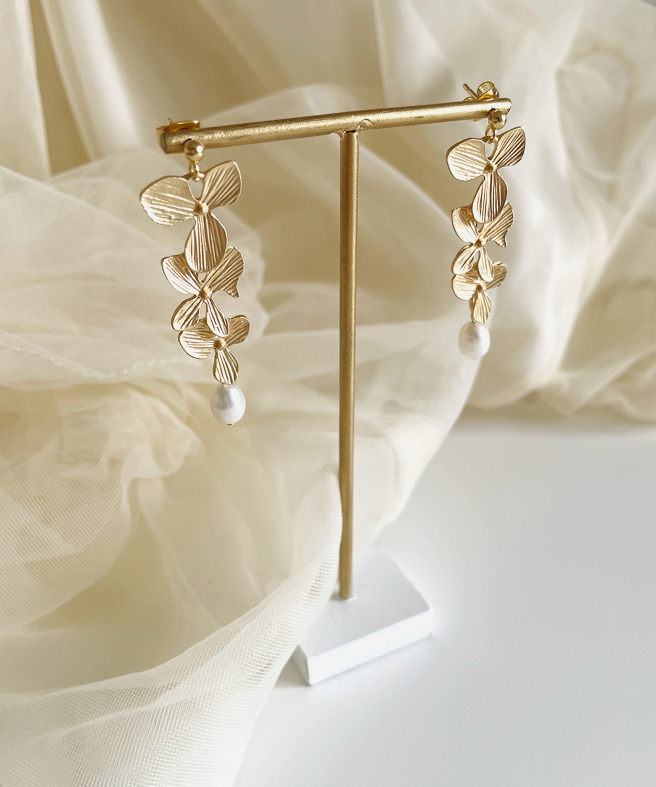 S I U R | melu earring / pierce