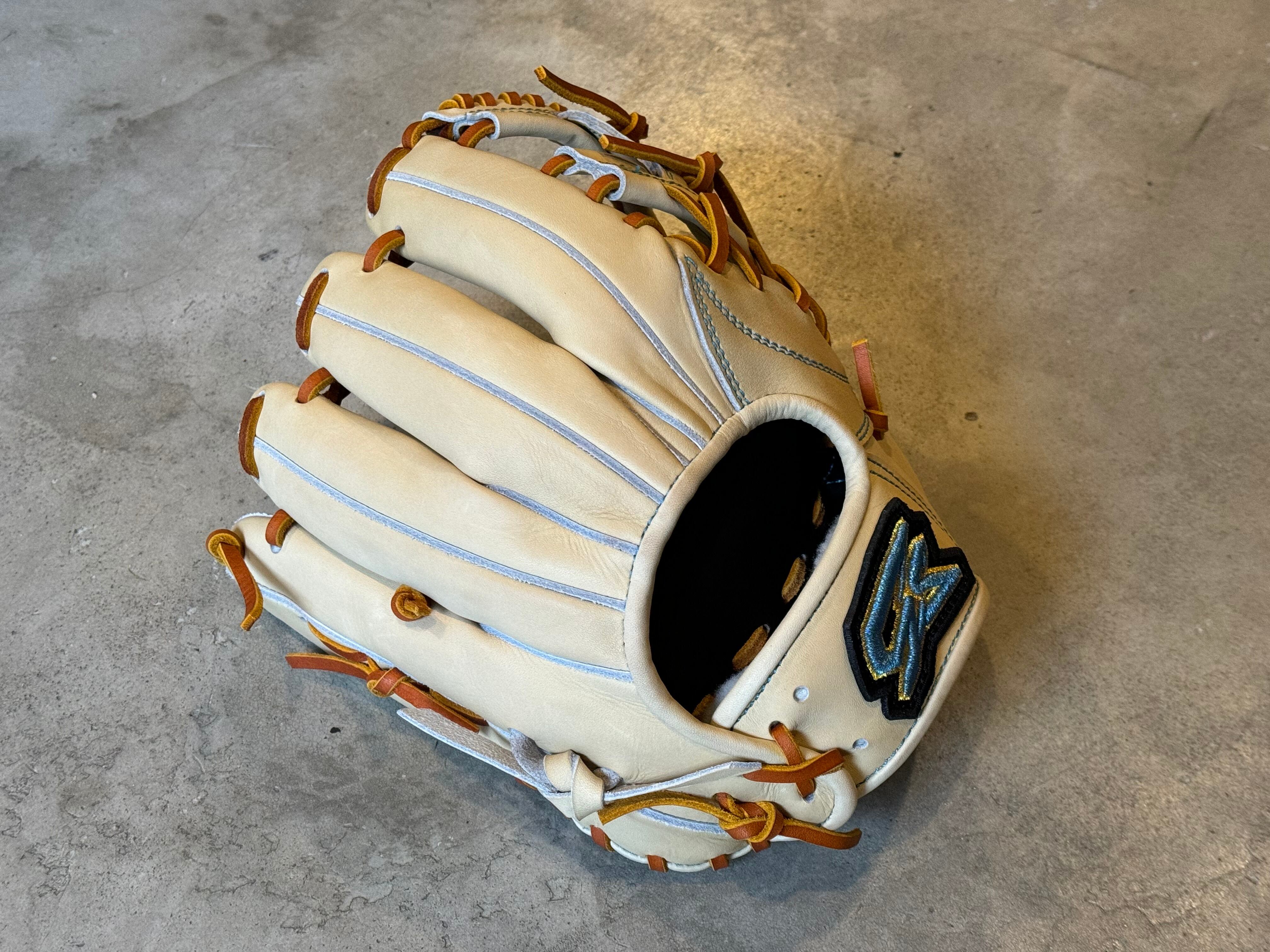 限定モデル【【GS】硬式用グローブ　内野手当て挟み型 限定モデルGS軟式用グローブ 内野手当て挟み型5ミリアップ