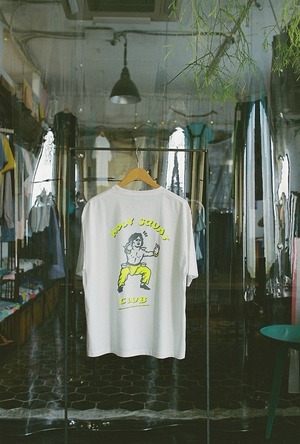 「HOLY SQUAT CLUB」ボックスシルエットTシャツ