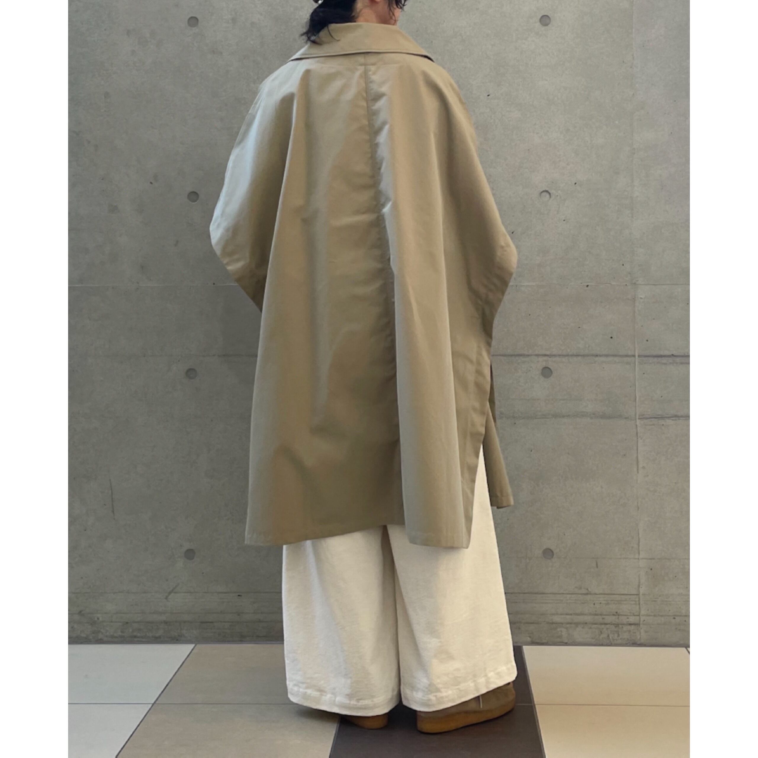 ARMEN｜GABARDINE COTTON DOUBLE BREASTED CAPE | robin ASO