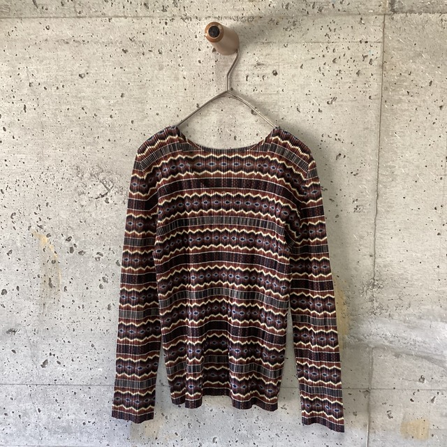 Patterned pleated top