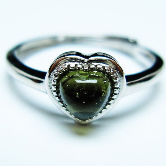 モルダバイト リング 指輪 ハート 12号 フリーサイズ 一点物 メール便可 [M便 1/20] 199-433