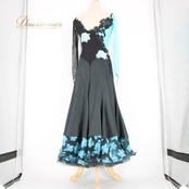 社交ダンス 衣装 スタンダード ドレス ワンピース パーティ衣装 ブラック系 ライトブルー系 in the MOOD イン・ザ・ムード 花柄 薔薇 バラ ドレス Mサイズ 120cm 伸縮性 ポリエステル ナイロン おしゃれ シック パーティー コスチューム 演技用 フラワー カジュアル フェミニン 着やすい トレンド