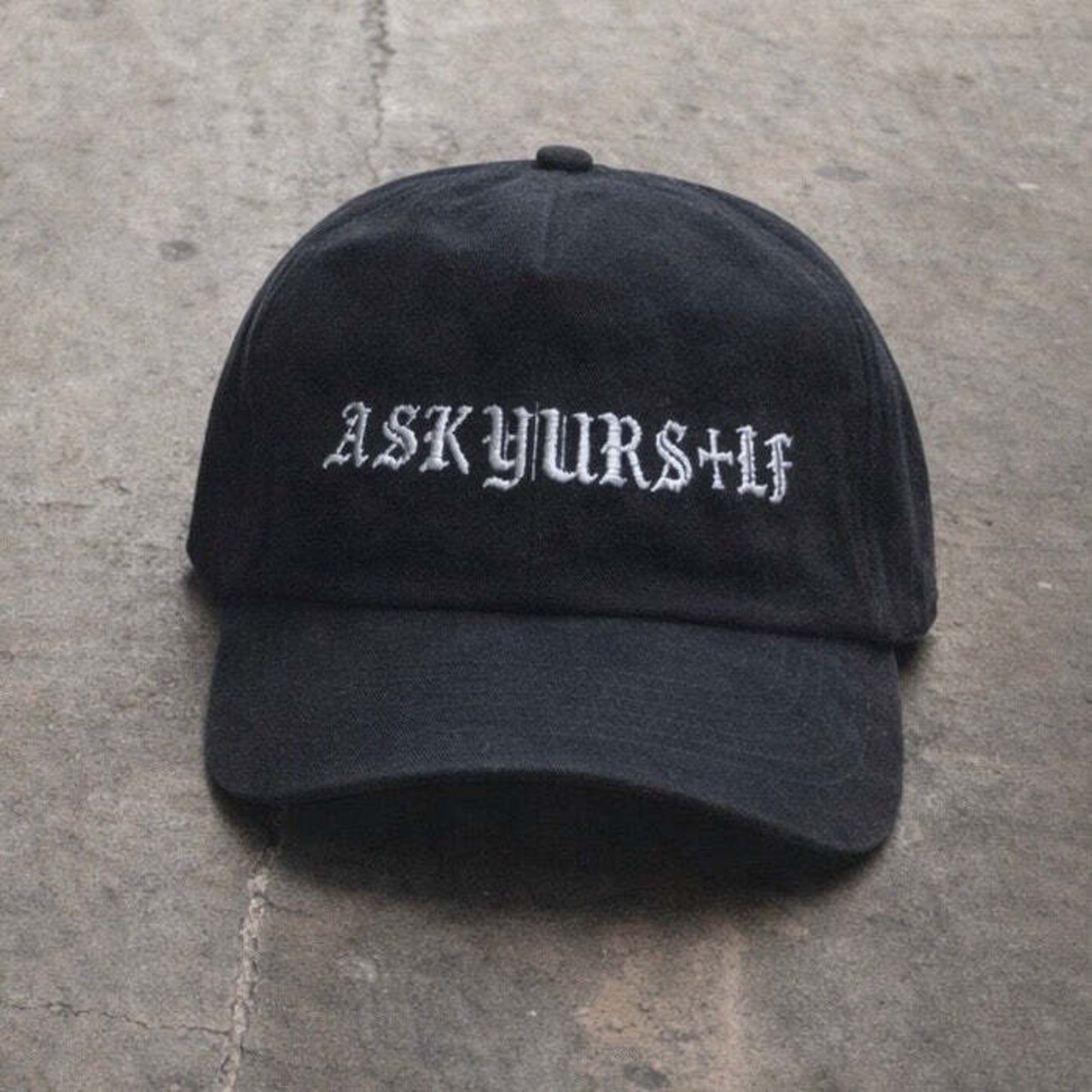 ASKYURSELF / AY cross soft crown snapback cap