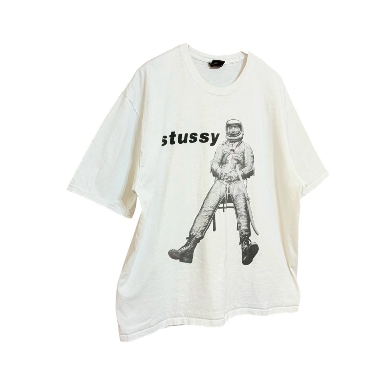 stussy ステューシー Tシャツ XL センターロゴ プリント 宇宙飛行士