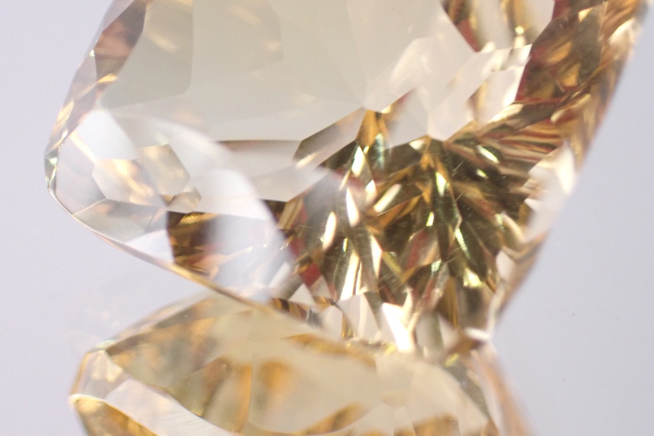 シトリン(コンケーブカット)　21.69ct　[C5‐409]