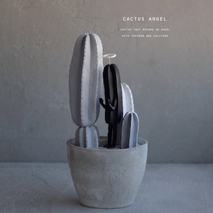 影のサボ天使とグレーカクタス （stand）