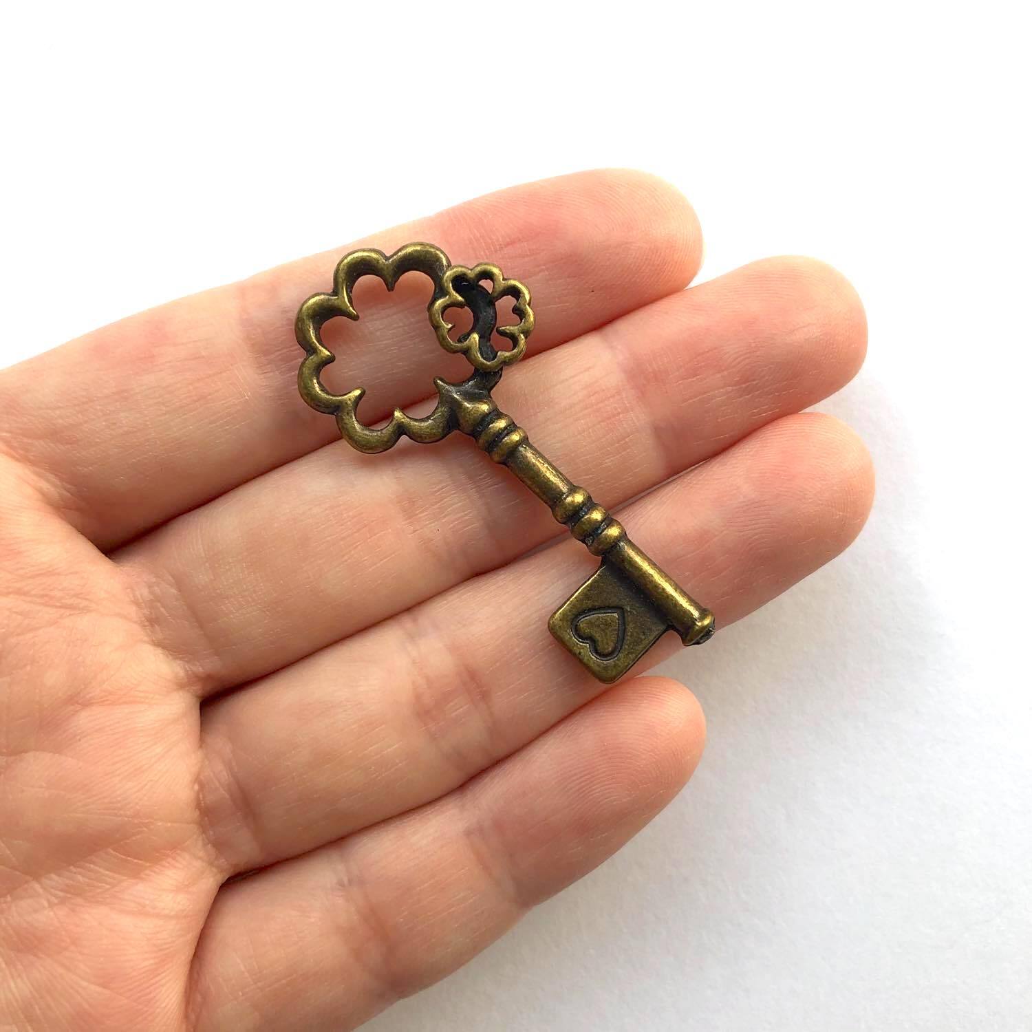 クローバー鍵チャーム | Dua-アクセサリーパーツショップ