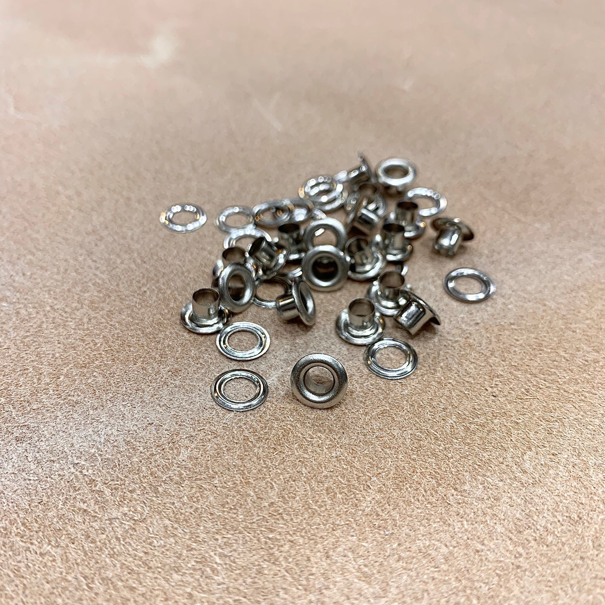 【参考画像】両面ハトメ 内径4.7mm ハトメ #200 内径4.1mm【ニッケル(20セット入り）】JH-1 | and leather