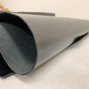 牛革　くろ【約23ds / 約1.2mm厚】L12F-020