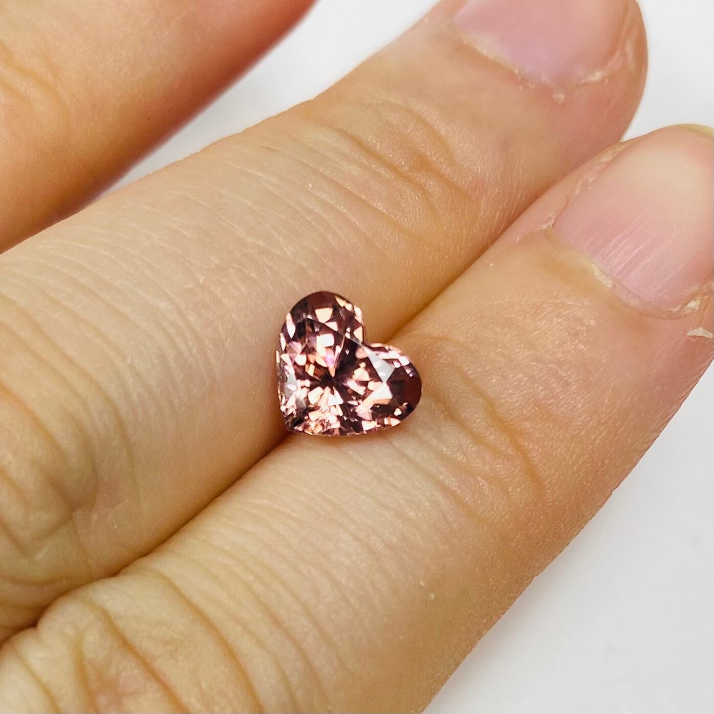 大人かわいいハートジルコン