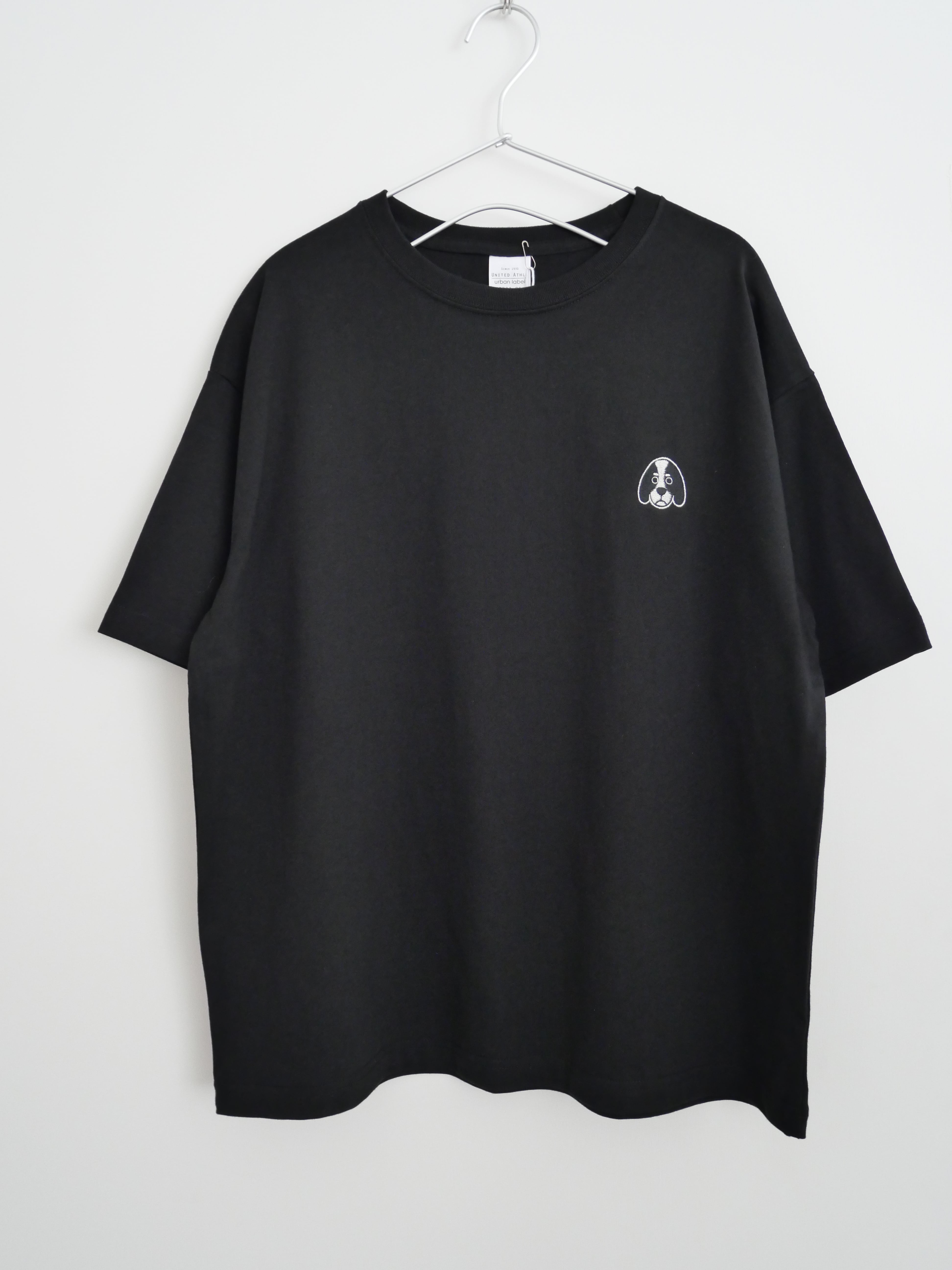 WOW ワンポイント刺繍Tシャツ（BLACK) | t a - n a
