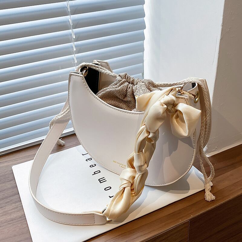 レッドサマー 夏物 メッセンジャーバッグ サドルバッグ シートバッグ Tiancai_Wing_Bag48928557132