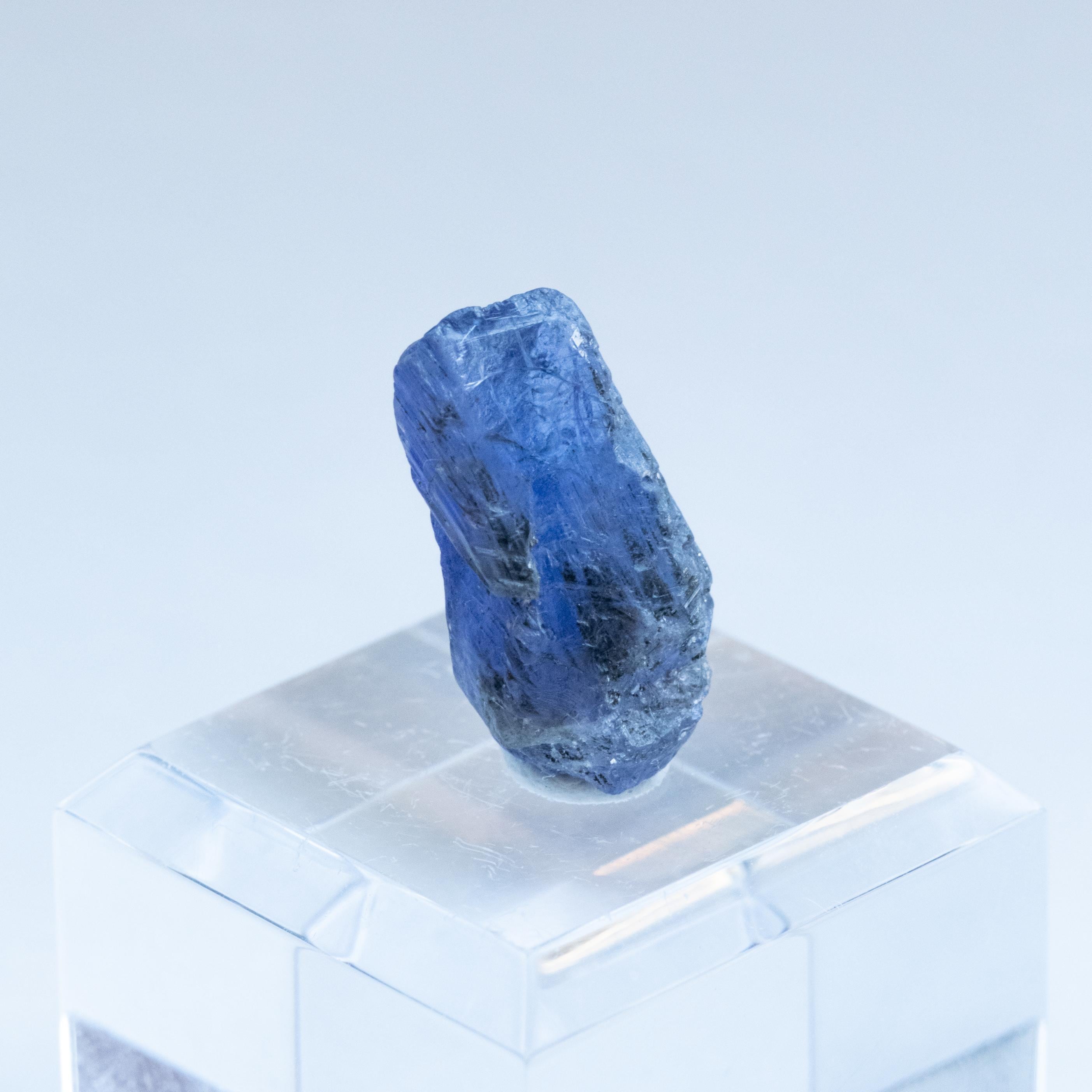 タンザナイト 鉱物標本 原石