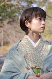 3,4月限定カラー「シャンパンゴールドシリーズ」律の風(りちのかぜ)小枝耳飾り ワイヤーアクセサリー