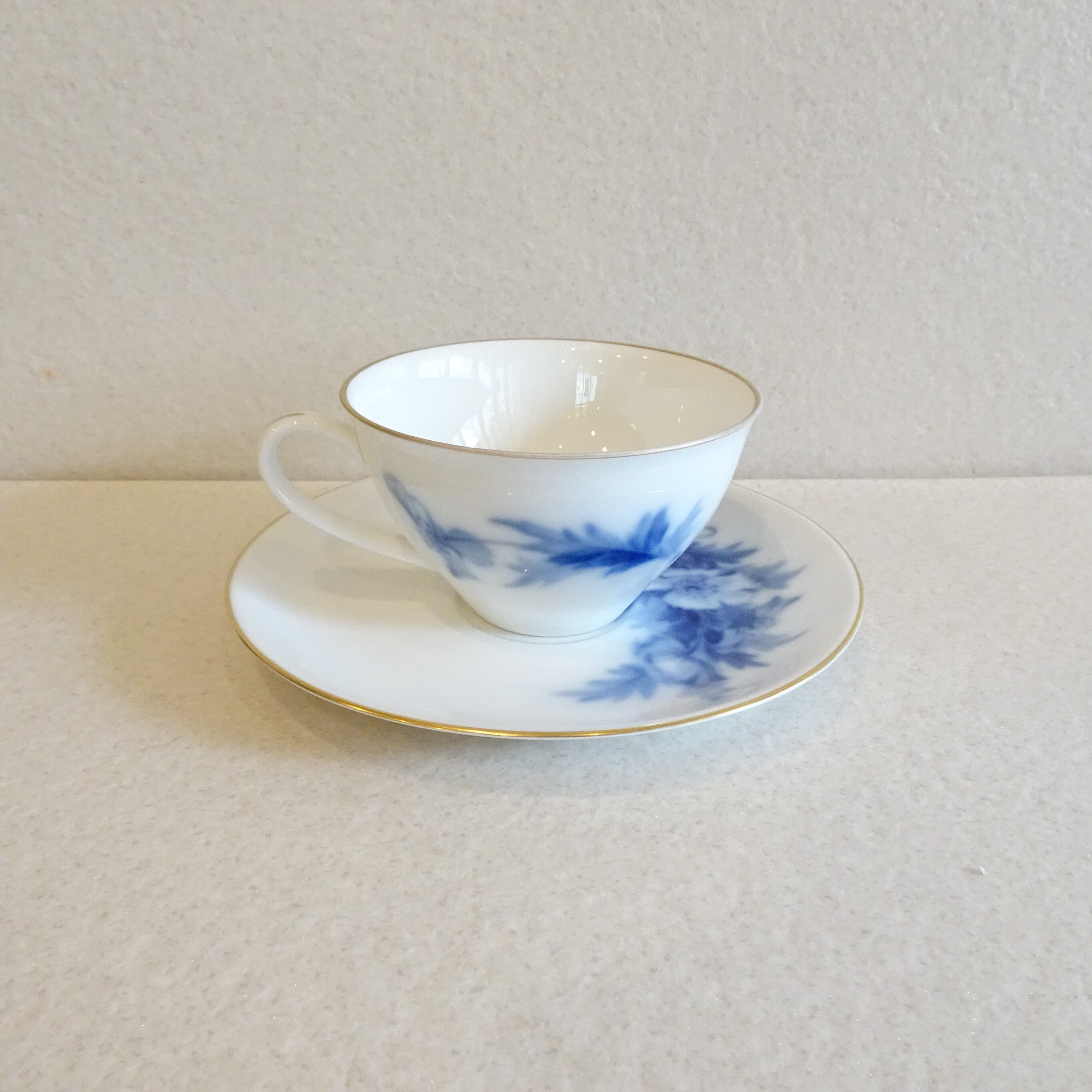 大倉陶園 ブルーフラワー カップ＆ソーサー | 純喫茶家具の村田商會