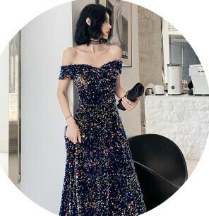 【上品×クール】ブラックカラーのチュールドレス（背中編み上げ仕様） 上品×クール】ブラックカラーのチュールドレス（背中編み上げ仕様