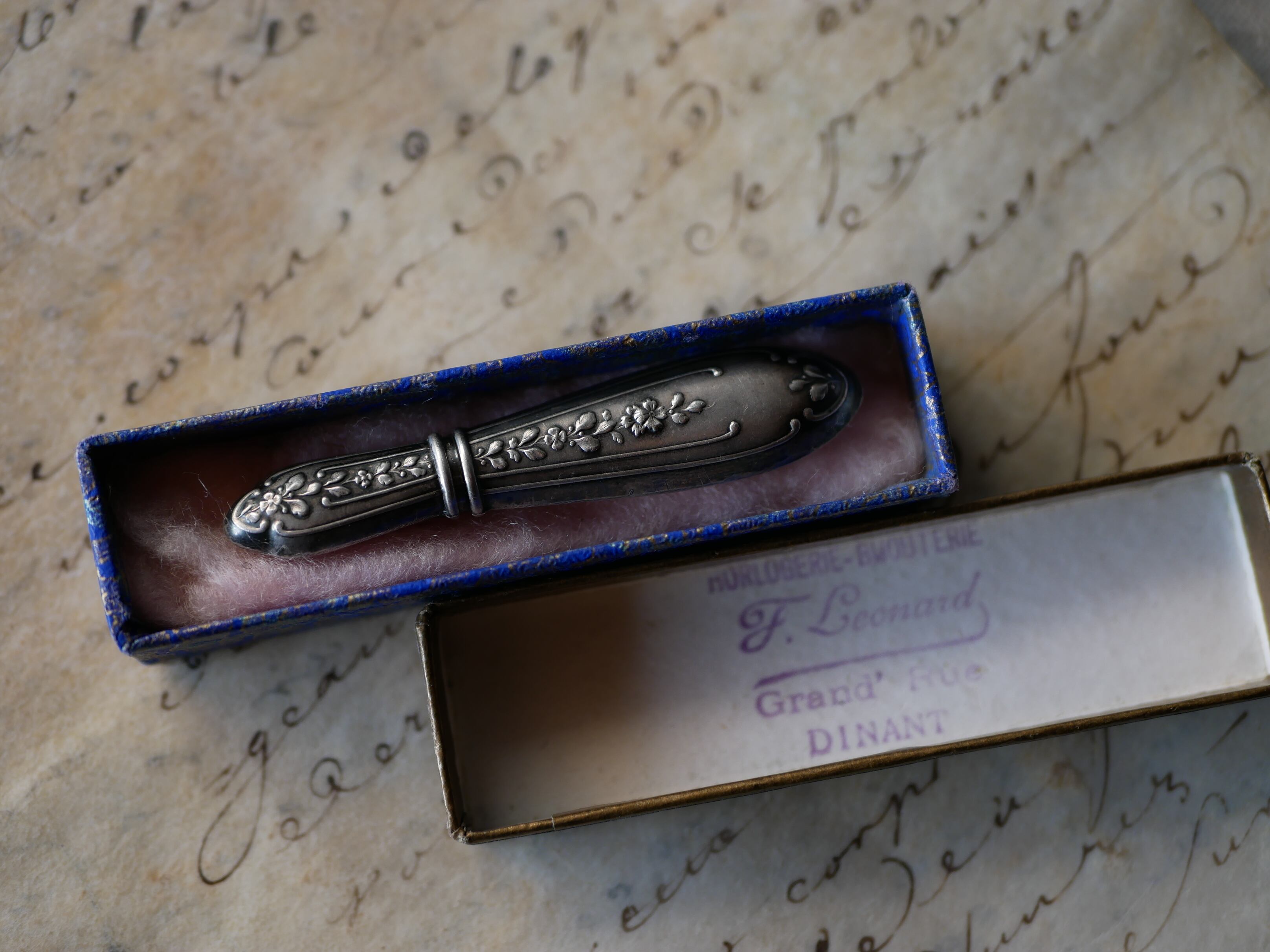 フランスアンティーク ニードルケース フランスアンティーク 純銀 ソリッドシルバー 菱形の刻印 鉛筆