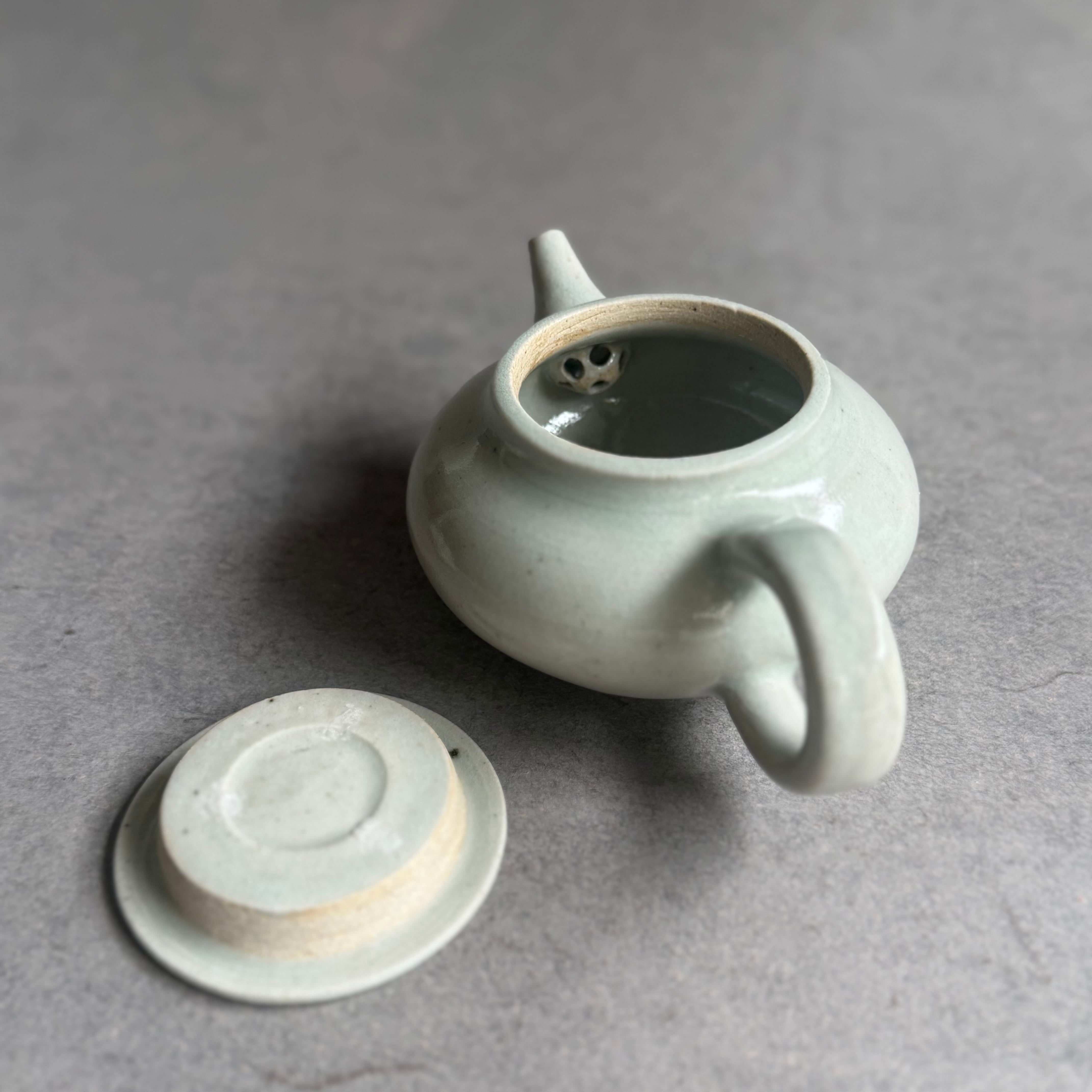 日高伸治 白磁茶壺 M | gallery 一白
