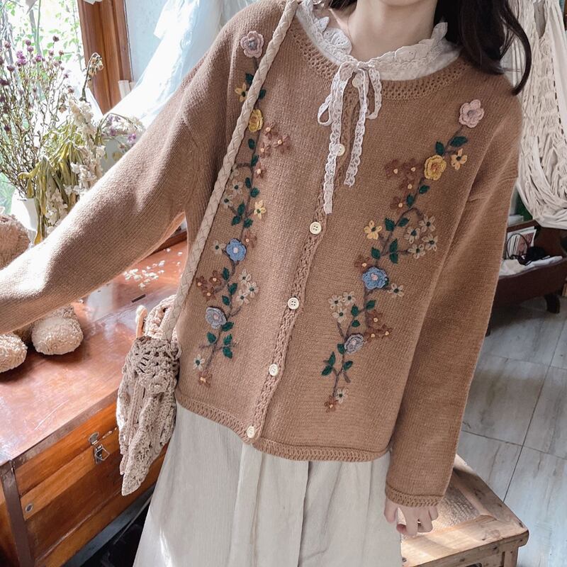 月*様 ワンダフルワールド カーディガン 花モチーフ付き 生成り ワンダフルワールド 花 カーディガン 【公式通販】