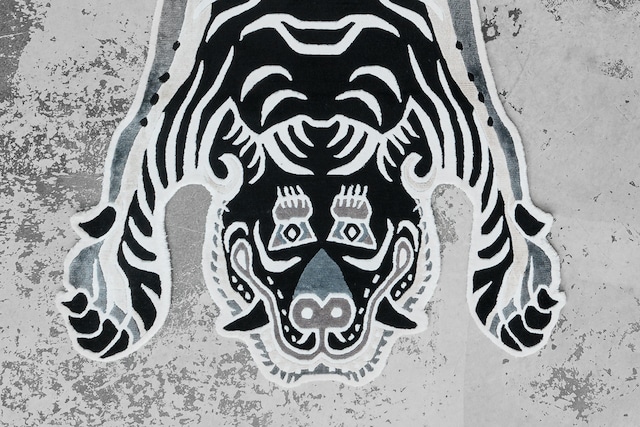 Tibetan Tiger Rug 《Mサイズ•シルク•オリジナル1•モノクロ148》チベタンタイガーラグ