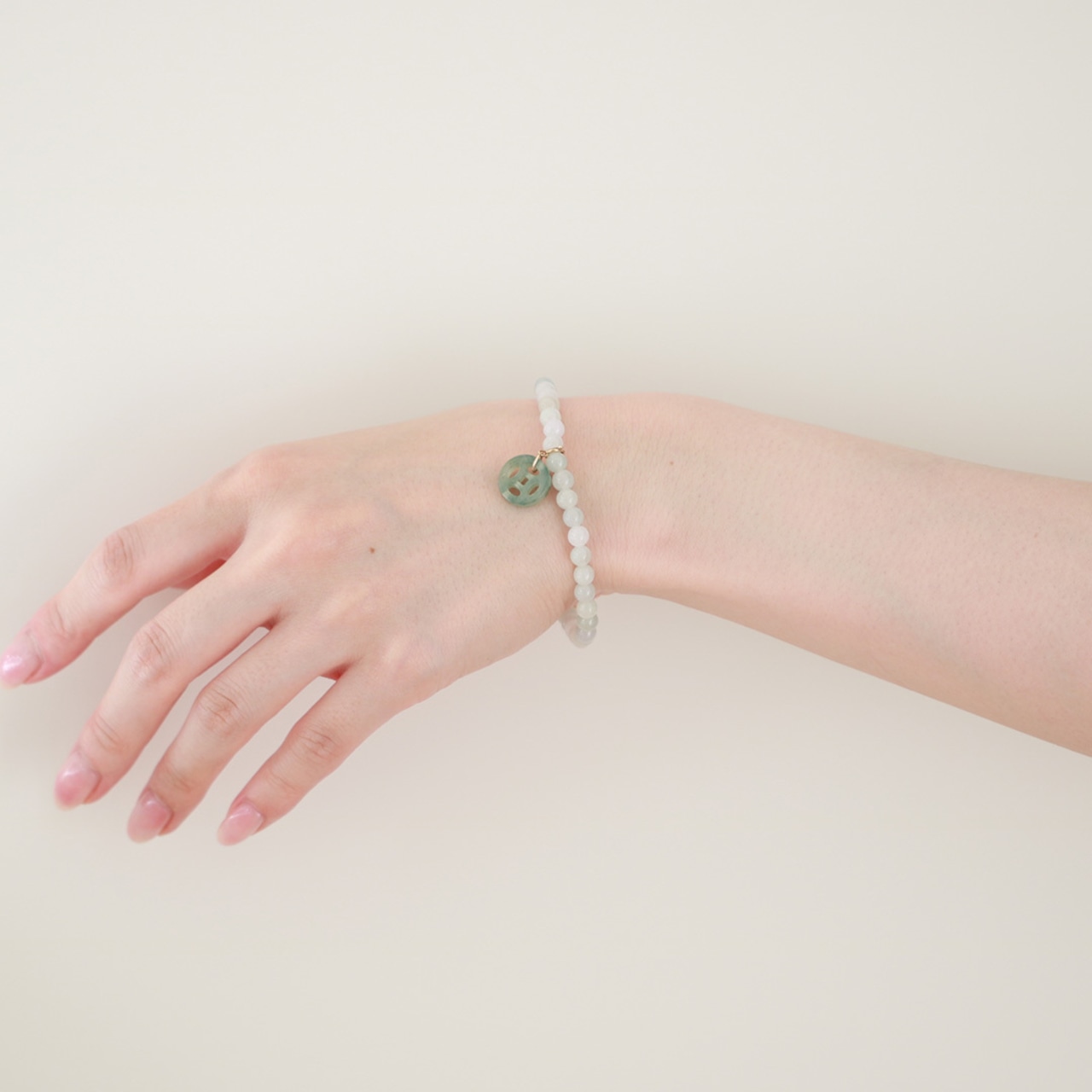 今季一押し！ コインモチーフの翡翠チャーム！ K10 coin ペンダントトップ A貨翡翠 jd_pt1211