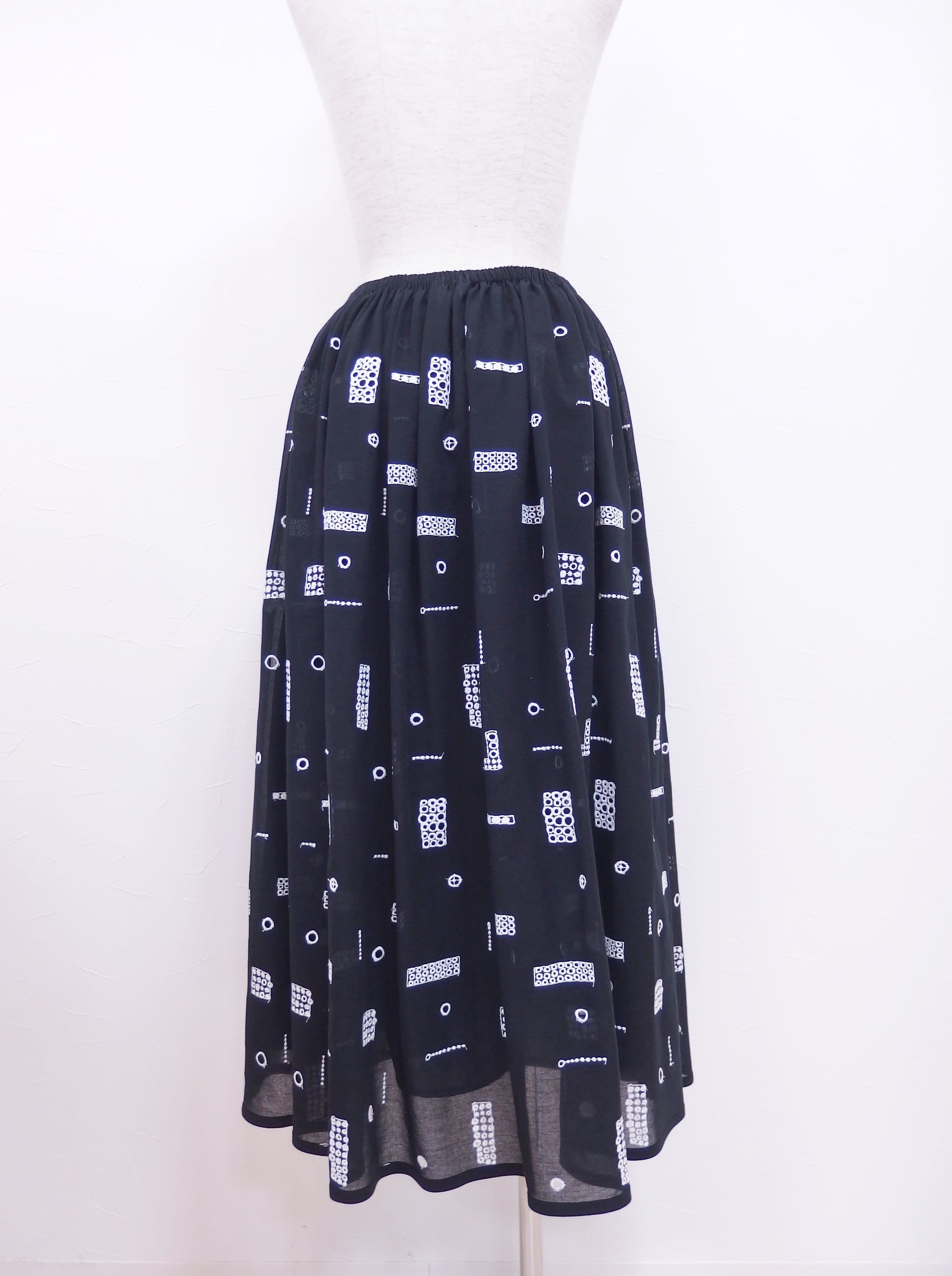 mina perhonen 『piece』xs5120 スカート black 36 | soave（ソアーヴェ）　ミナペルホネン20年以上取扱店  powered by BASE