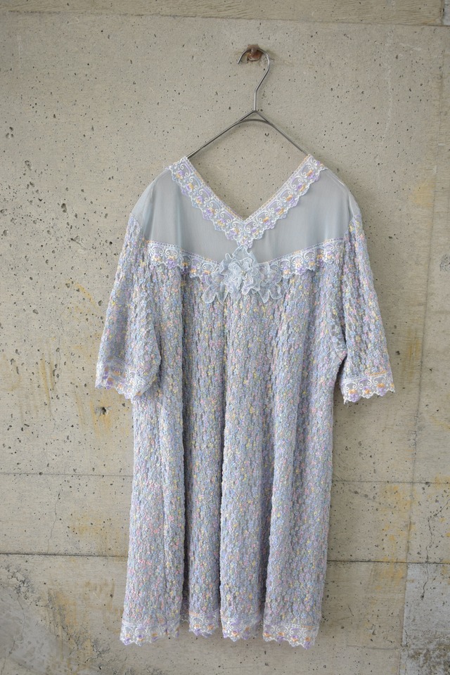 Blue short-sleeve sweatshirt