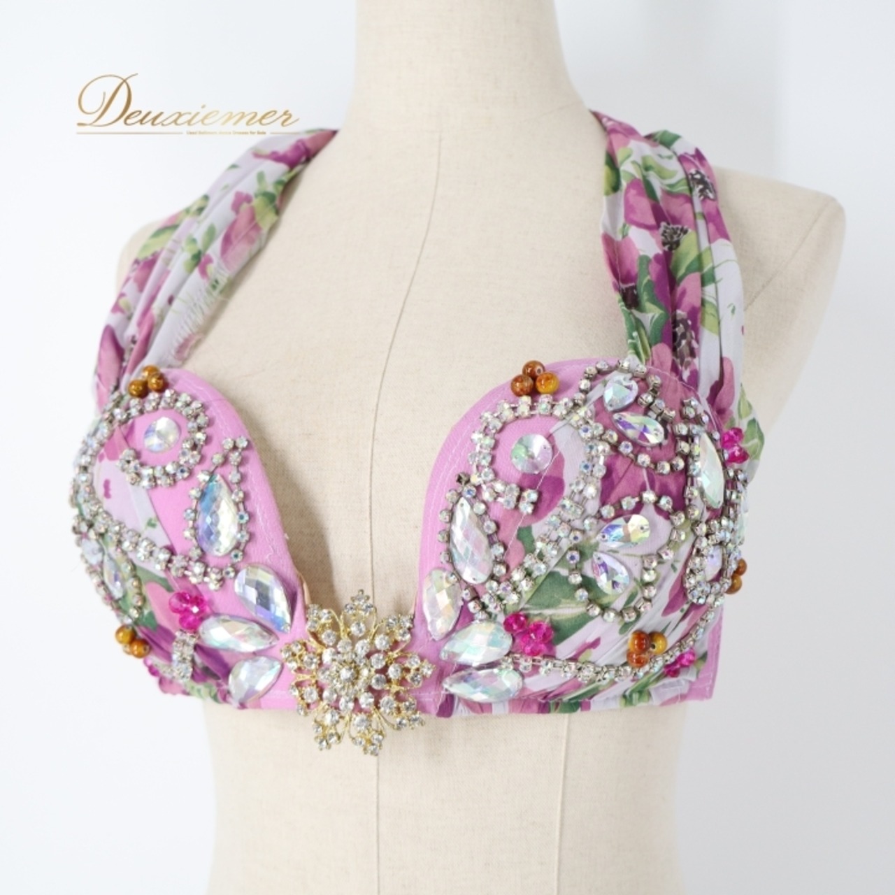 ベリーダンス オリエンタル 衣装 上下セット ピンク系 トップス スカート アーム アーム飾り 紫 緑 花柄 鮮やか かわいい ダンス衣装 ラインストーン ビーズ 豪華 装飾 ステージ イベント 華やか パープル系 グリーン系